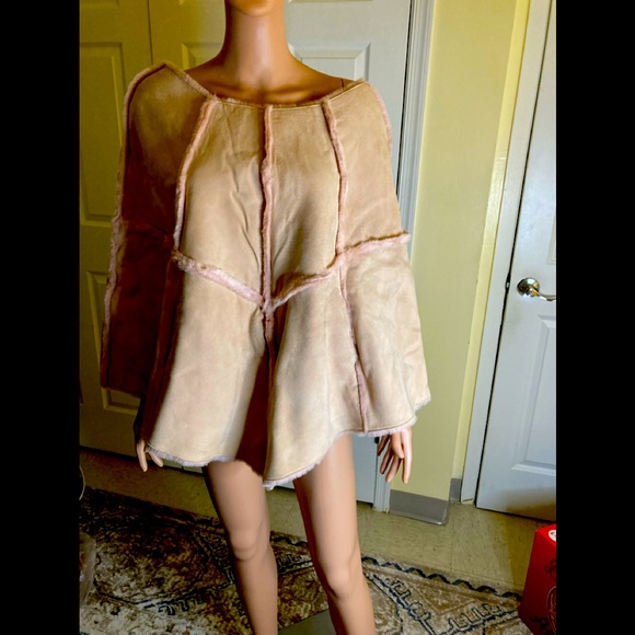 UGG - Picture 1 of 1